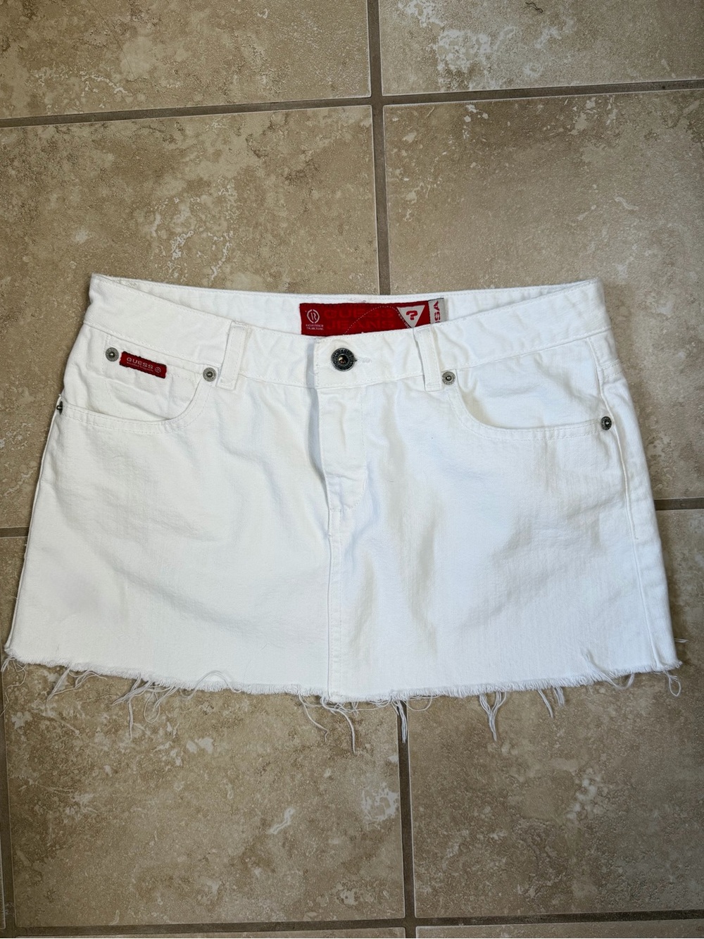 🔻❓Guess Jeans White Denim Skirt Size 26🔻❓